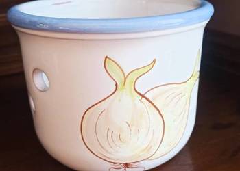 Doniczka z cebulą, do powieszenia.  Ciężka, gruba porcelana, Doniczka z cebulą, do powieszenia.  Ciężka, gruba porcelana,