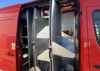 Zabudowa regały na busa ze stali nierdzewnej