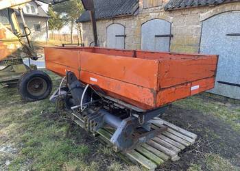 Sprzedam rozsiewacz Nordsten (vikon)