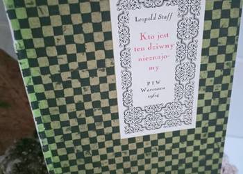 Kto jest ten dziwny nieznajomy wybór poezji Staff książki