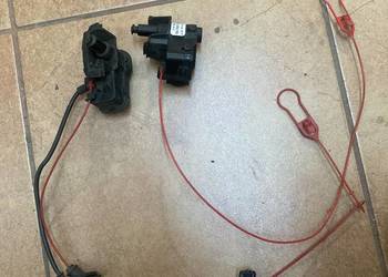AUDI A4 A5 Q5 SIŁOWNIK KLAPKI WLEWU 8K0862153
