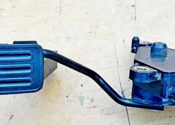 NISSAN RENAULT KOLEOS I 2.5I POTENCJOMETR GAZU 18002JY40A