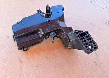 Dolna część obudowa skrzynki bezpieczników Hyundai I10 II 13-20 BAB12-00069