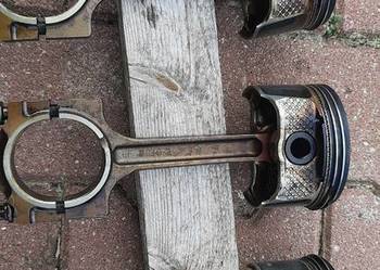 Tłok Tłoki korbowód korba Mazda 1.8 16V Tłok Tłoki korbowód korba Mazda 1.8 16V