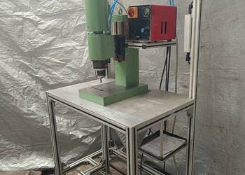 Nitownica Radialna BAL-TEC do nitów 8,5 mm. Niciarka BRACKER wraz ze stołem