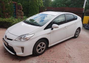 Toyota Prius Active hybryda 2015