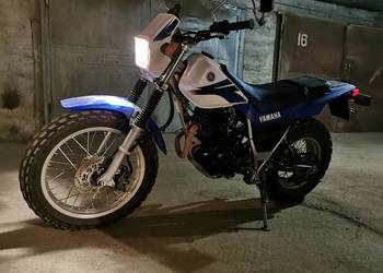 Motocykl Yamaha TW 200 z 2024 roku