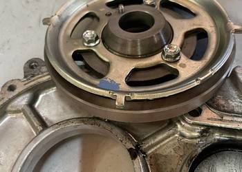 koło pompy wacum bez zębów RF7J 10600 obudowa 2.0diesel