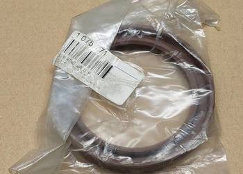 ORING USZCZELNIACZ WAŁU KORBOWEGO 66,67X89,3X10 FORD 1075771