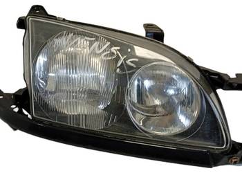Reflektor prawy przód lampa Toyota Avensis Verso 81110-05140 halogen