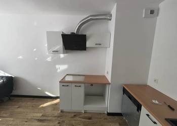 Sprzedam Zestaw mebli kuchennych First 5 el. 180 cm kolor biały/czarny Defr