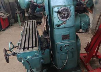 Frezarka tokarka uniwersalna