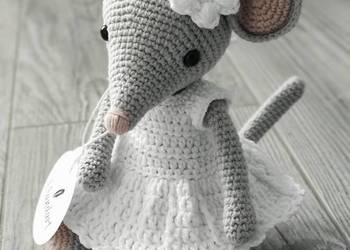 MYSZKA w sukience na szydełku na prezent HANDART