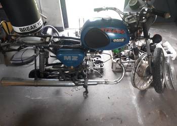 Mz ts 250 z papierami.