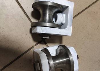 Wózki i rolki głowicy urb