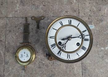 173 Zestaw mechanizm starego małego zegara Mauthe ściennego tarcza 14,5cm
