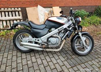 Honda NTV 650 CAFE RACER