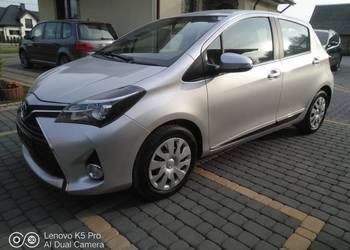 Toyota yaris 1.0 benzyna klimatyzacja kamera niski przebieg