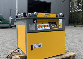 Giętarka mechaniczna do prętów drutu zbrojeń strzemion zremb