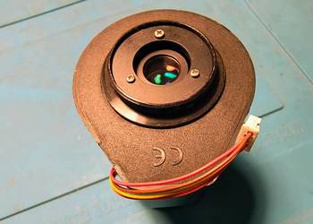 Obiektyw kamery monitoringu.