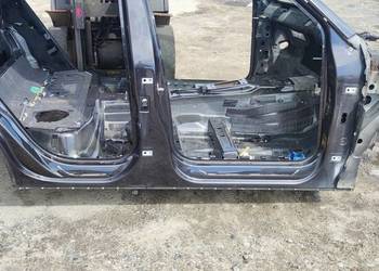 ĆWIARTKA PRÓG BOK PRAWA STRONA AUDI Q5 8R LZ7L