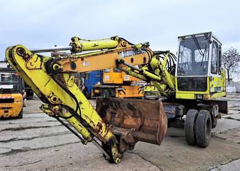 Liebherr A900