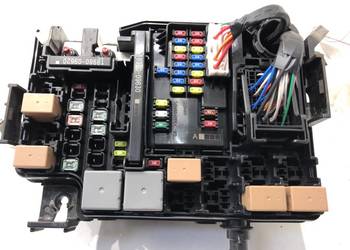 SKRZYNKA BEZPIECZNIKÓW HYUNDAI ELANTRA VI Sedan/Limuzyna 1.6 128KM MOD