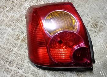 Toyota Avensis lampa tył lewe.