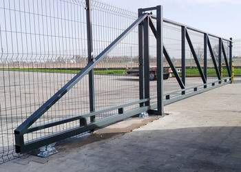 Brama Przemysłowa  panelowa swiatło wjazdu  8m