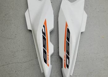 KTM 890 ADVENTURE ADV SMT 23 OEM OWIEWKA PRAWA LEWA OSŁONA BOCZNA PLASTIK