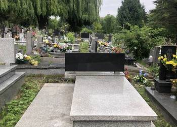 Sprzedam rodzinny grobowiec 12-miejscowy – Cmentarz Batowice, Kraków