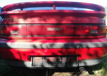 Lampy tylne blenda Mazda 323F 96r
