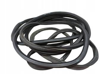 USZCZELKA DRZWI PRAWY LEWY TYŁ BAGAŻNIKA WNĘKI 2G KPL VW Volkswagen Polo VI