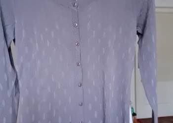 nieużywana , efektowna bluzeczka