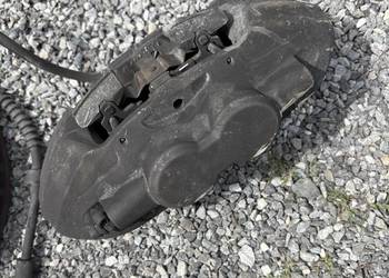 Zacisk hamulcowy lewy przód Brembo BMW M Performance 340mm - uszkodzony