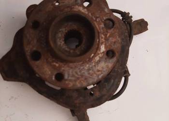 Opel Corsa C 1,3 CDTI 1,7 DTI piasta zwrotnica lewa ABS