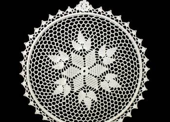 Zawieszka ozdoba na okno szydełkowa 28cm biała (Z143)