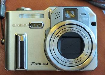 Aparat cyfrowy CASIO Exilim EX-P600 6 Mpx 4 x zoom komplet
