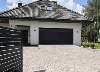 DOM JEDNORODZINNY W BOBROWCU