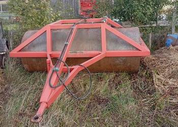 Wał łąkowy hydraulicznie podnoszony