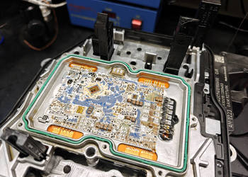 Regeneracja naprawa sterownika komputera mechatronika DQ200 0AM300057D	NRS