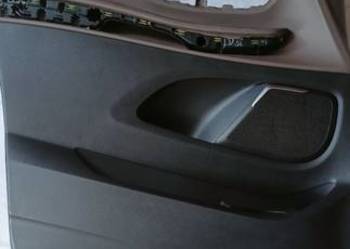 Boczek drzwi lewy przód - Mercedes V - klasa W 447. Skóra TARTUFO - Nowy.