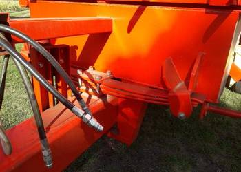 dyszel resorowany przyczepy tandem