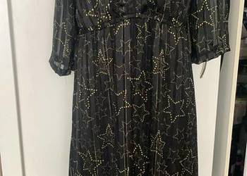 Sukienka w gwiazdki zwiewna