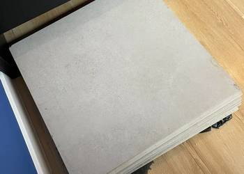 Szary gres 60x60 cm 14 płytek