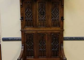 Tron i ława neogotyk