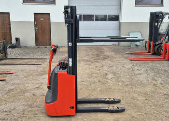 Elektryczny Paleciak Linde L10 - Triplex 4.45 m. - Wolny skok wideł