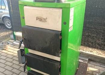 Piec  z podajnikiem na ekogroszek