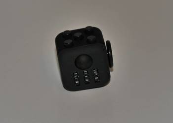 Zuru kostka antystresowa jak nowa