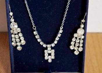 Sprzedam zestaw: naszyjnik i kolczyki z kryształkami Sprzedam zestaw: naszyjnik i kolczyki z kryształkami